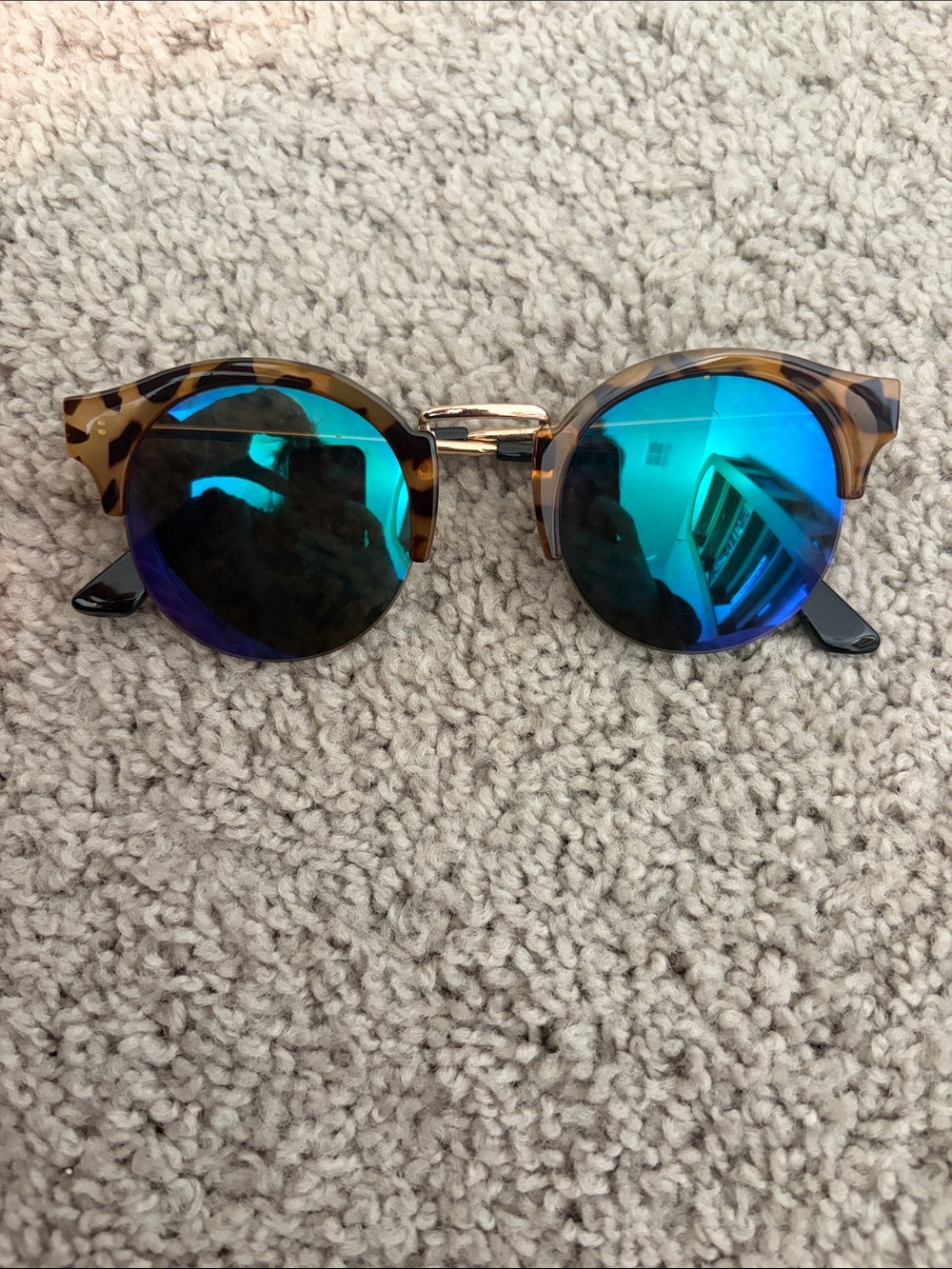 Women’s Tortoiseshell Frame Sunglasses with Blue Mirrored Lenses